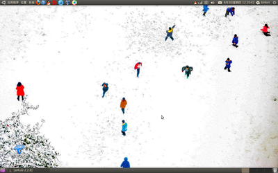 在雪地玩耍的儿童.png